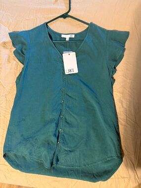 DR2 Teal V-Neck Button Front Flutter Sleeve Top